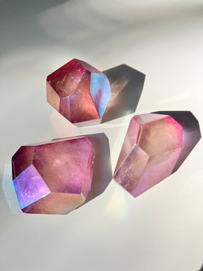 Magenta Aura Quartz Gemstone