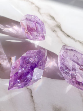 Gem Quality Amethyst with Triacontagon Cut